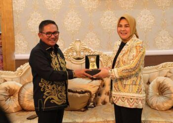 Tatong Bara Berkunjung di Pemkot Gorontalo