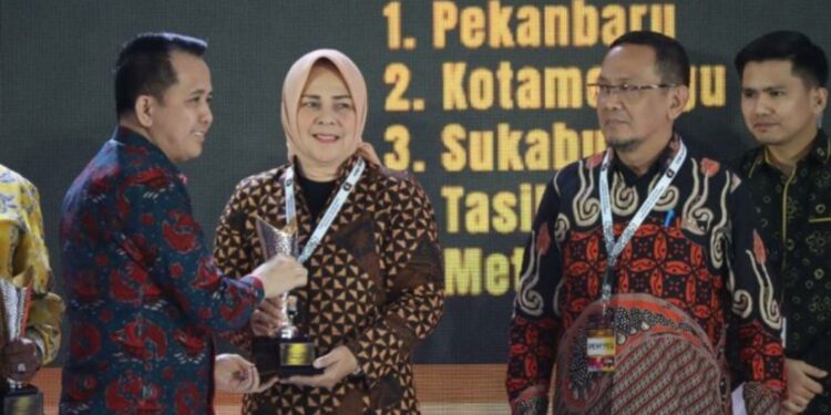 Realisasi Belanja Tinggi, Pemkot Kotamobagu Terima APBD Award 2023