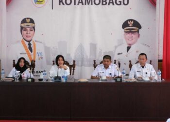 Gelar Rapat Kerja Perdana di Tahun 2023, Tatong Bara Beri Motivasi ke Sejumlah OPD