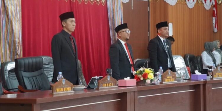 Ketua DPRD Bolsel Pimpin Paripurna Pembicaraan Tingkat I Ranperda dan Ranperbub