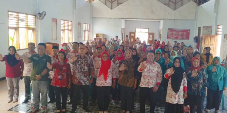 Hadiri Kegiatan Kampung KB di Tolondadu I, Suhartini Damo: Pahami Keluarga Berkualitas