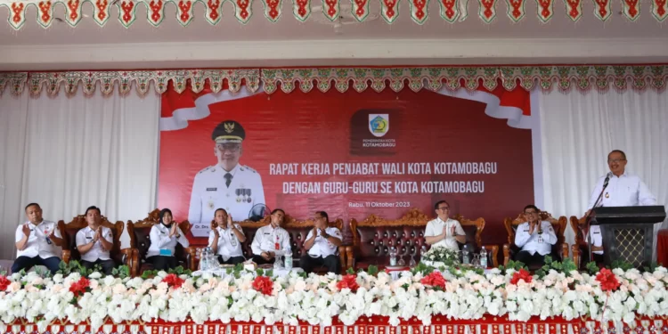 Walikota Asripan Nani Katakan Peran Guru Tidak Hanya Mengajar, Tapi Mempersiapkan Generasi Bangsa Kedepan