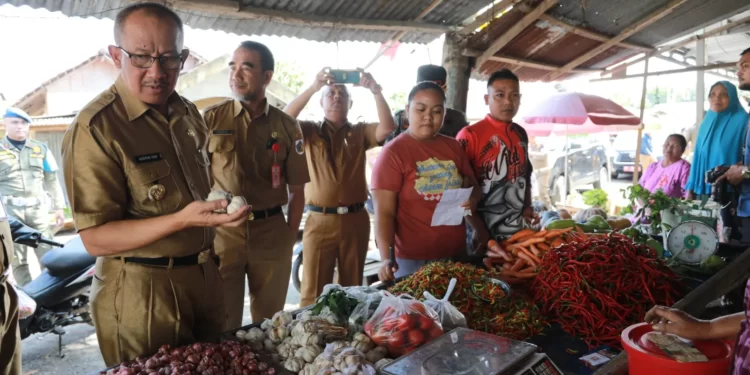 Asripan Nani Kunjungi Dua Pasar di Kotamobagu Tinjau Perkembangan Harga Komoditi