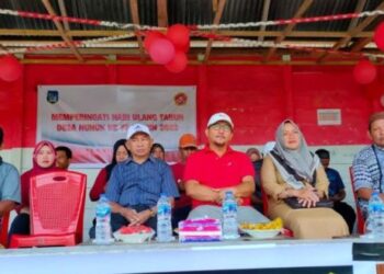 Arifin Olii Buka Turnament Sepak Bola di Desa Nunuk