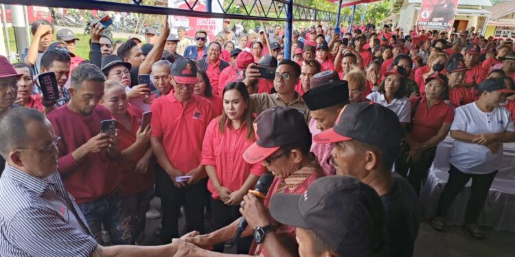 Disambut Ribuan Warga Bolmong, Wenny Lumentut Terharu