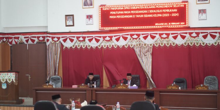 Ketua DPRD Bolsel Arifin Pimpin Rapat Paripurna Penutupan Masa Persidangan l