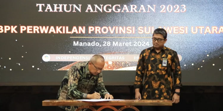 Pj Wali Kota Kotamobagu Serahkan LKPD Tahun Angaran 2023 Ke BPK RI