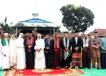 Pemkab Bolmong Gelar Salat Idul Fitri 1445 H Bersama Masyarakat di Kecamatan Lolayan
