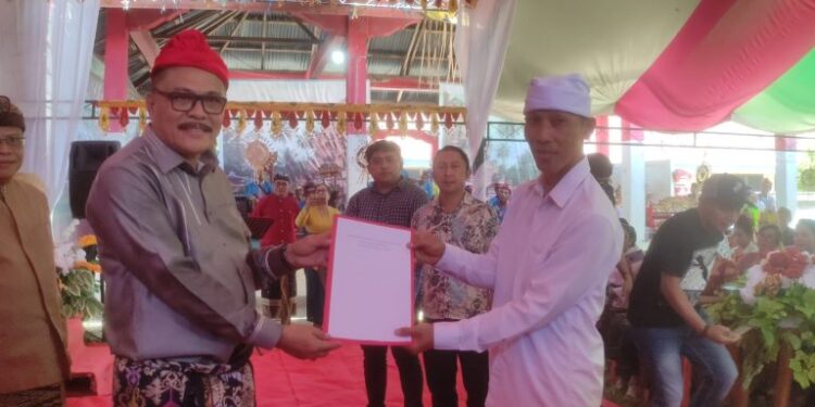 Bupati Limi Hadiri Perayaan Dharma Santi Umat Hindu di Dumoga