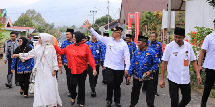 Pj Wali Kota Kotamobagu Hadiri Lebaran Ketupat di Kelurahan Upai