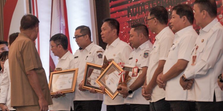 Terus Membangun Daerah, Bolsel Sabet Penghargaan Lagi