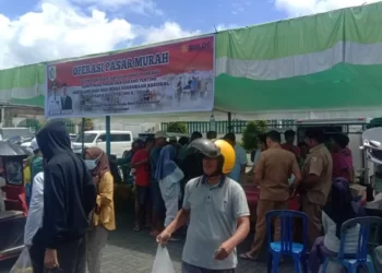 Pasar Murah yang Digelar Pemkot Kotamobagu di Halaman MABM Ludes Diserbu Warga