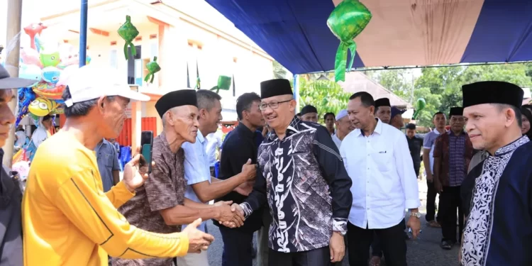 Asripan Nani Silaturahmi Bersama Masyarakat di 3 Desa/Kelurahan pada Acara Halal Bihalal