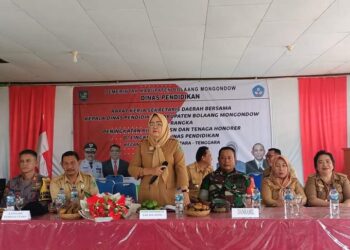 Kadis Pendidikan dan Sekda Bolmong Gelar Raker Peningkatan Kinerja ASN
