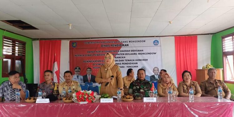 Kadis Pendidikan dan Sekda Bolmong Gelar Raker Peningkatan Kinerja ASN