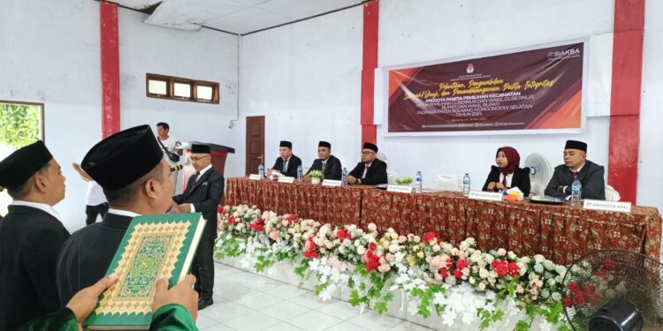 35 PPK Pilkada Serentak Resmi Dilantik, Ketua KPU Bolsel: Harus Siap Kerja Penuh Waktu