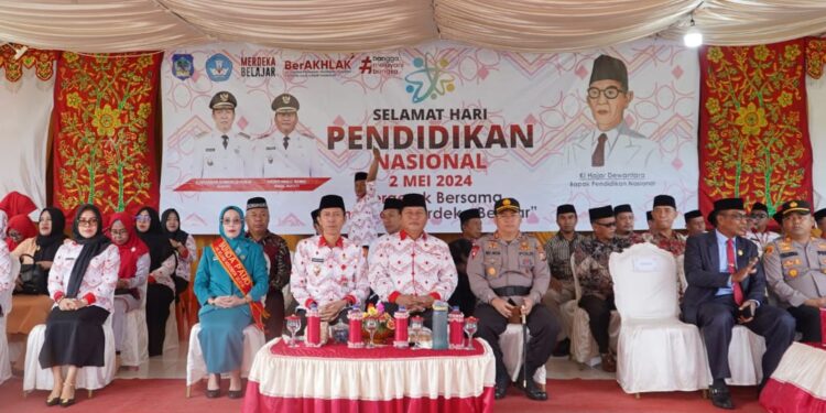 Hardiknas 2024, Kepala Disdik Bolsel: Pendidikan Harus Kejar Perkembangan Teknologi
