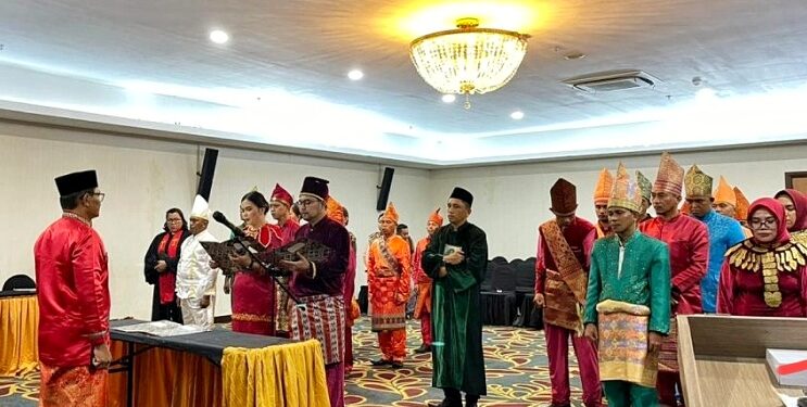 Bawaslu Bolmong Lantik 45 Anggota Panwaslu Kecamatan se-Bolmong