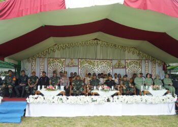 Wakili Bupati SSM, Sekertaris Daerah Hadiri Upacara Penutupan TMMD