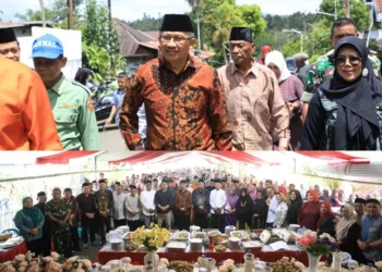 Pj Wali Kota Kotamobagu Hadiri halal Bihalal di Desa Bilalang Satu