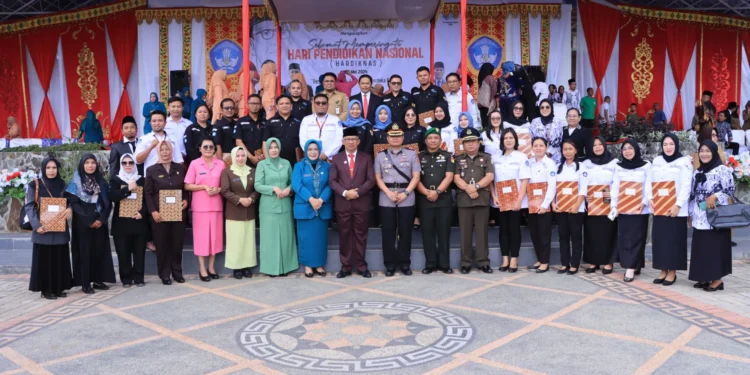 Pj Wali Kota Kotamobagu, Asripan Nani Bacakan Pidato Kemendikbudristek di Peringatan HPN