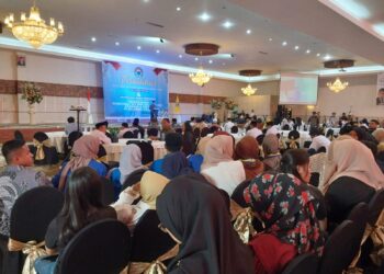 Pelantikan IKA PMII, Limi Mokodompit Wakili Gubernur Sulut