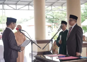 Pj Bupati Bolmong Lantik Abdullah Mokoginta Sebagai Sekretaris Daerah