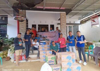 PWI Bolsel, PLN Molibagu, Karya Baru, Peredam dan Dispar Salurkan Bantuan Korban Banjir di Pinolosian