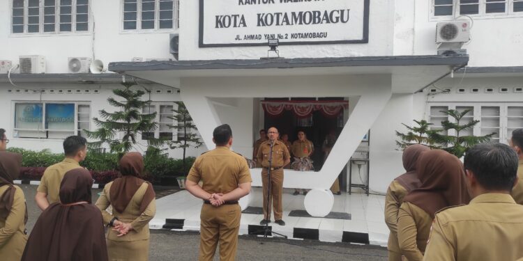 Pimpin Apel Pagi, Pj Wali Kota Kotamobagu Gelar Sidak Aplikasi Judi Online di Handphone
