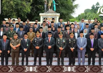Pj Wali Kota Kotamobagu Bersama Forkompinda Ziarah ke Makam Pahlawan
