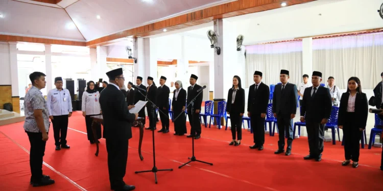 Berikut Pesan Abdullah Mokoginta Saat Melantik 15 Pejabat Fungsional di Lingkup Pemkot Kotamobagu