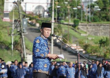 Bupati Iskandar Kamaru Pimpin Apel Korpri Perdana Tahun 2025