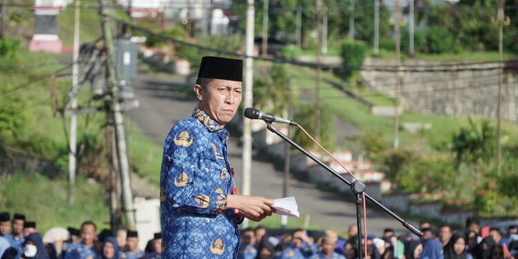 Bupati Iskandar Kamaru Pimpin Apel Korpri Perdana Tahun 2025