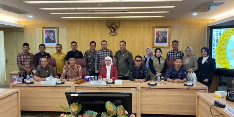 Anggota DPR RI Yasti Mokoagow Terima Kunker Rombongan Anggota DPRD Bolsel