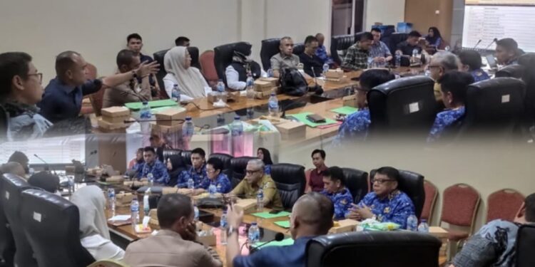 Banggar DPRD Bolmong Bersama TAPD Gelar Rapat Lanjutan Pembahasan KUA-PPAS 2026