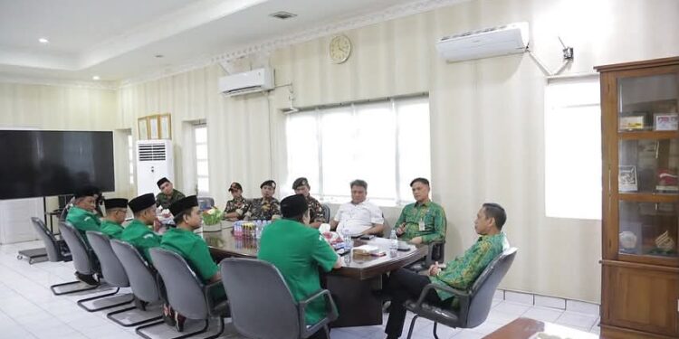 Wali Kota Kotamobagu Terima Pengurus GP Ansor Sulut di Ruang Kerja