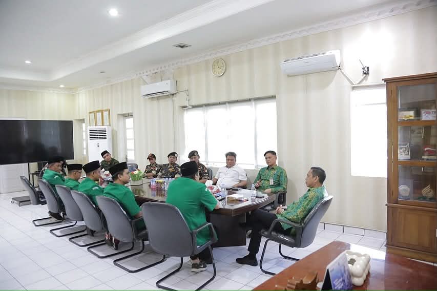 Wali Kota Kotamobagu Terima Pengurus GP Ansor Sulut di Ruang Kerja