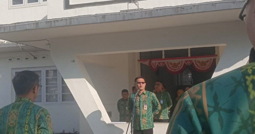Asisten I Kotamobagu Ajak ASN Lestarikan Bahasa Mongondow Lewat Apel Pagi